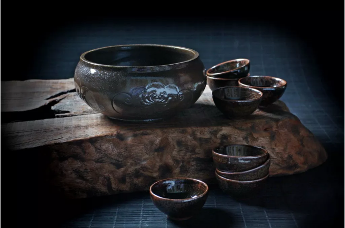 大茶碗：食罷一覺睡，起來兩碗茶。(圖2)
